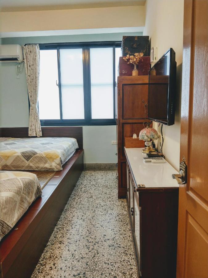 赤嵌厝child Come Home-依人數床位數計價開放房型 Tainan Dış mekan fotoğraf